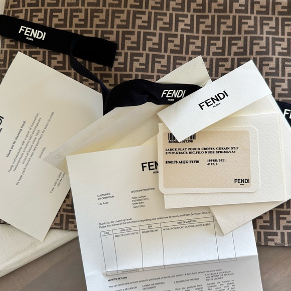 Fendi large flat pouch authentic from website with proof - Picture 4 of 10